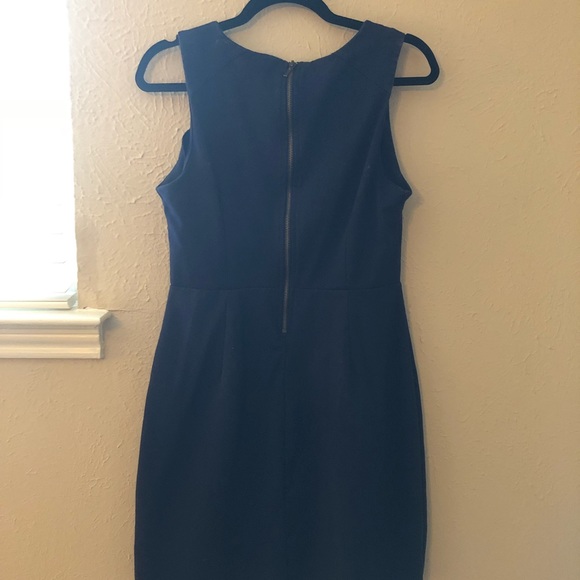 Navy dress w/pockets - Picture 2 of 4